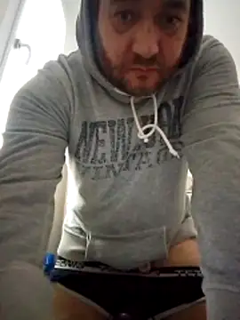 Snapshot of Poseidone76 chatting on February 18, 2026, 4:25 pm Poseidone76 online show from February 18, 2026, 4:25 pm