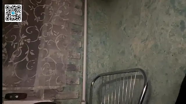 Snapshot of Lapussia_ chatting on March 2, 2026, 7:21 pm Lapussia online show from March 2, 2026, 7:21 pm