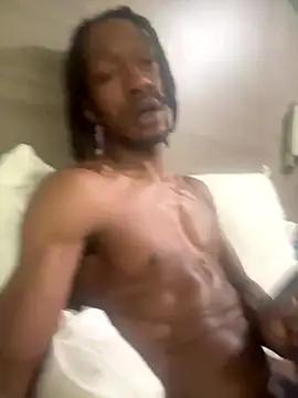 Snapshot of bigdick05858 chatting on January 6, 2026, 2:37 am bigdick05858 online show from January 6, 2026, 2:37 am