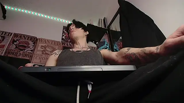 Snapshot of Anhony_Muscle chatting on February 6, 2026, 7:32 pm Anhony Muscle online show from February 6, 2026, 7:32 pm