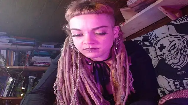 spiralhokkaido23 online show from April 12, 2026, 8:39 am