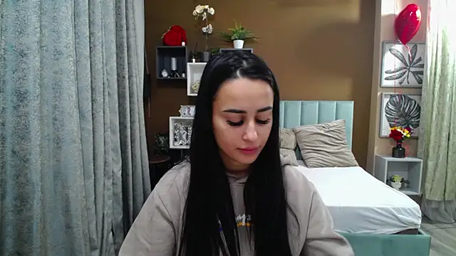 Snapshot of DarcyeJane chatting on February 12, 2026, 5:13 pm DarcyeJane online show from February 12, 2026, 5:13 pm