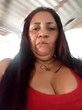 Sammylatinaxxx online show from April 17, 2026, 6:11 pm