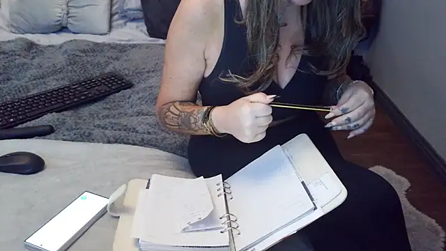 ScottishIvy online show from April 22, 2026, 2:13 pm