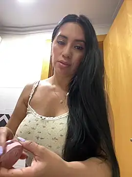 Snapshot of nataliia_queen_ chatting on July 3, 2026, 7:26 am nataliia queen online show from July 3, 2026, 7:26 am