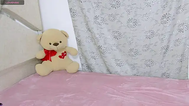 bamby kittyy online show from January 8, 2026, 2:06 am