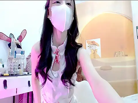 Snapshot of Fiona_y chatting on January 13, 2026, 8:51 am Fiona y online show from January 13, 2026, 8:51 am