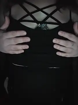 LunaLuxxx666 online show from January 13, 2026, 7:12 am