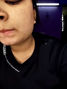 Snapshot of Ruma143 chatting on January 7, 2026, 5:23 am Ruma143 online show from January 7, 2026, 5:23 am