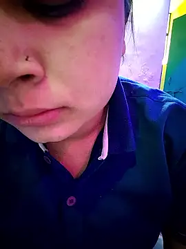 Snapshot of Ruma143 chatting on January 9, 2026, 5:36 am Ruma143 online show from January 9, 2026, 5:36 am