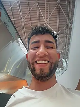 liam bronw online show from April 23, 2026, 9:05 pm