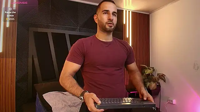 lorenzo walker 1 online show from February 20, 2026, 6:21 pm