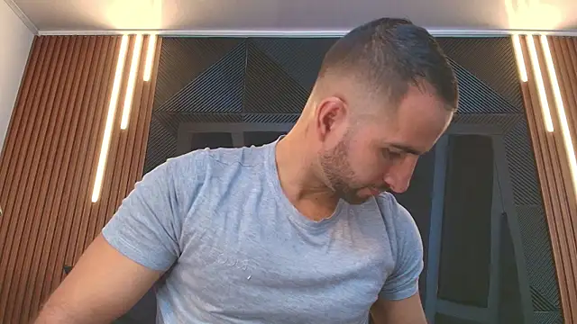 lorenzo walker 1 online show from February 14, 2026, 5:35 pm