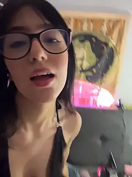 HinaSweet online show from February 26, 2026, 12:21 am