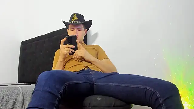 Snapshot of camilo_model chatting on February 26, 2026, 1:38 am camilo model online show from February 26, 2026, 1:38 am