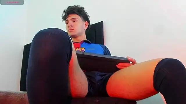 camilo model online show from March 19, 2026, 7:14 pm