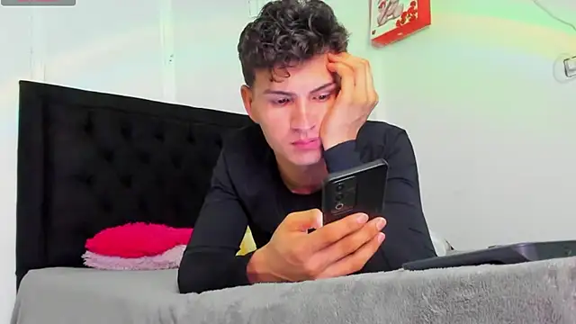 camilo model online show from April 17, 2026, 4:48 am