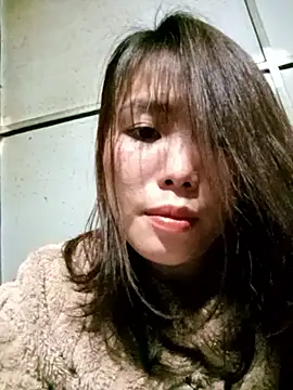 Snapshot of Happy_sweet1 chatting on January 9, 2026, 11:28 am Happy sweet1 online show from January 9, 2026, 11:28 am