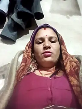 Hot hiuj online show from January 31, 2026, 7:45 pm