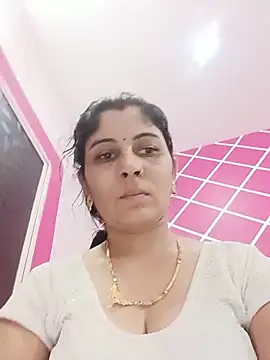 Hot ree85 online show from June 5, 2026, 1:54 am