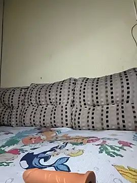 Larissinha015 online show from March 13, 2026, 1:21 am