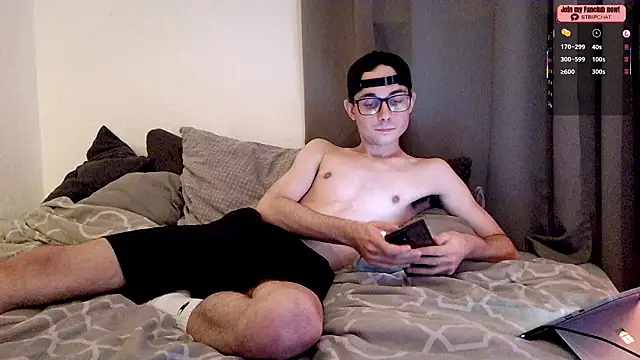 Snapshot of barebastian@xh chatting on February 19, 2026, 9:17 am barebastianxh online show from February 19, 2026, 9:17 am