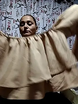 natalliecoopers online show from April 16, 2026, 3:07 am