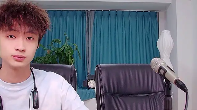 Snapshot of HD-stick998 chatting on July 18, 2026, 12:25 pm HD-stick998 online show from July 18, 2026, 12:25 pm