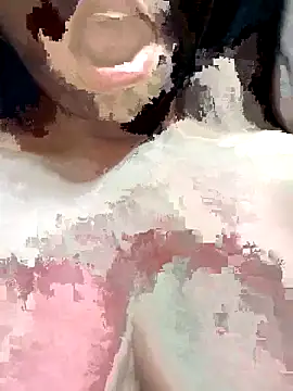 Hot Twinkle online show from April 8, 2026, 6:20 pm