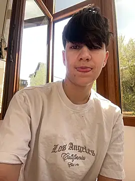 ravenryx online show from April 15, 2026, 10:54 am