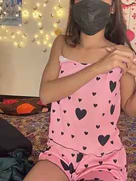 cupid heart00 online show from February 26, 2026, 1:11 pm