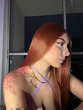 alesziarose  online show from March 4, 2026, 11:45 pm