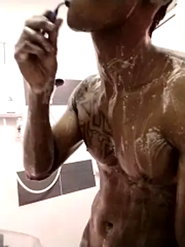 Snapshot of MuslimArshadTattoo chatting on January 6, 2026, 6:28 am MuslimArshadTattoo online show from January 6, 2026, 6:28 am