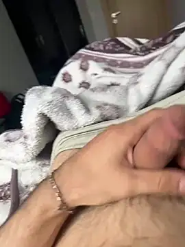 Azginbiri34 online show from April 23, 2026, 11:16 am