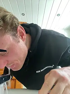 Snapshot of Fitlover1994 chatting on January 14, 2026, 8:40 am Fitlover1994 online show from January 14, 2026, 8:40 am