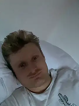 Snapshot of Fitlover1994 chatting on January 13, 2026, 4:00 pm Fitlover1994 online show from January 13, 2026, 4:00 pm