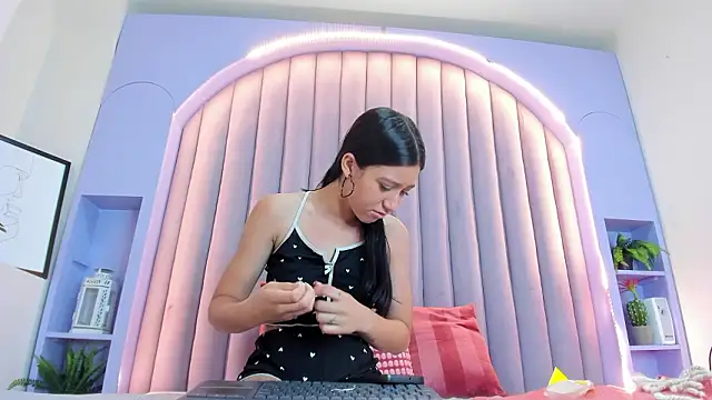 AmberStonne   online show from March 2, 2026, 5:08 am