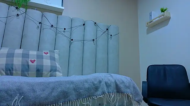 AmberStonne   online show from March 13, 2026, 3:00 am