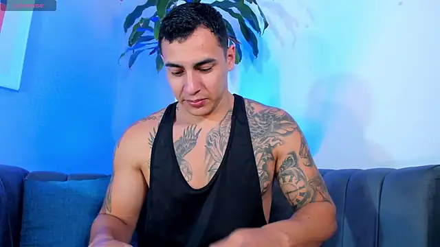 Snapshot of MassimoCo_ chatting on May 2, 2026, 11:26 am MassimoCo online show from May 2, 2026, 11:26 am