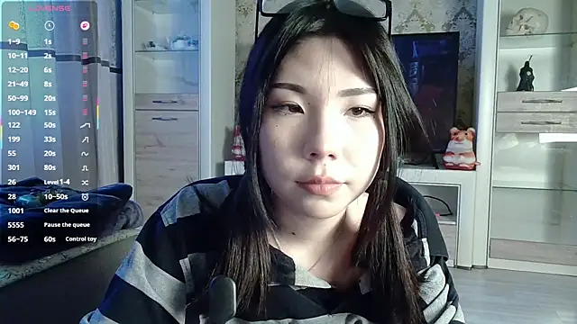 Snapshot of AprilOnilll chatting on February 19, 2026, 10:34 am AprilOnilll online show from February 19, 2026, 10:34 am