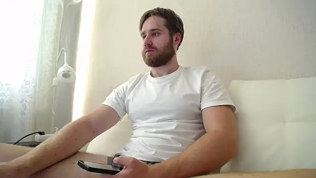 LorenzoLux online show from October 2, 2025, 2:31 pm