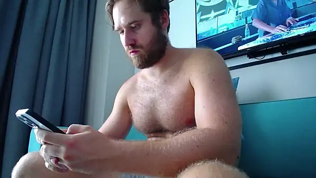LorenzoLux online show from May 31, 2026, 8:42 am