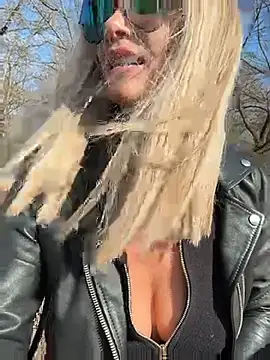 NaughtyNinky online show from March 10, 2026, 12:53 pm