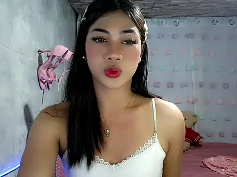 Margalona  online show from April 2, 2026, 2:13 pm