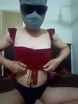 Hoangvan99997 online show from April 22, 2026, 12:56 pm