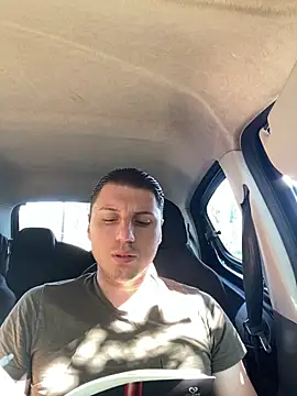 allee2206 online show from April 11, 2026, 7:45 am