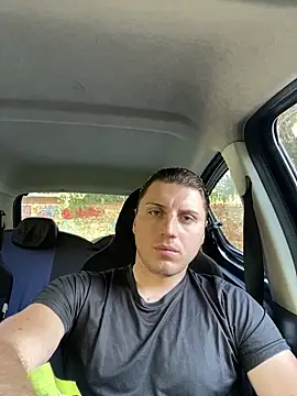 allee2206 online show from April 10, 2026, 7:04 am