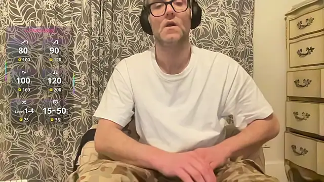 Snapshot of wolverinedream chatting on March 1, 2026, 4:56 am wolverinedream online show from March 1, 2026, 4:56 am