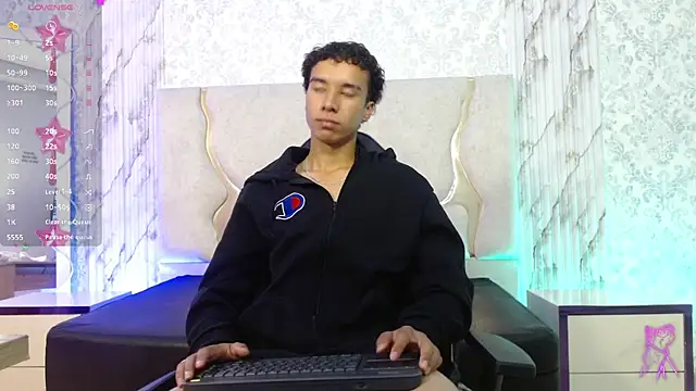 Snapshot of Zayn_tay chatting on January 9, 2026, 7:32 pm Zayn tay online show from January 9, 2026, 7:32 pm