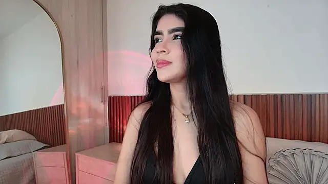Snapshot of LunaRousse_ chatting on June 30, 2026, 3:06 am LunaRousse online show from June 30, 2026, 3:06 am